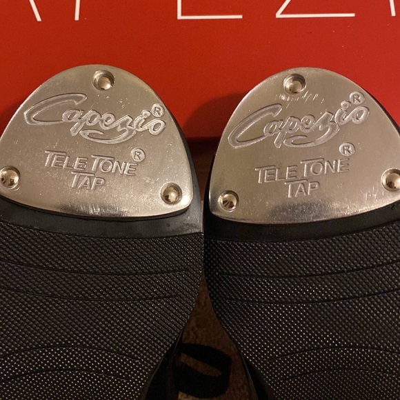 Capezio Junior Tyette Tap Shoe *NEW WITH BOX* Child 13.5 - Picture 7 of 9